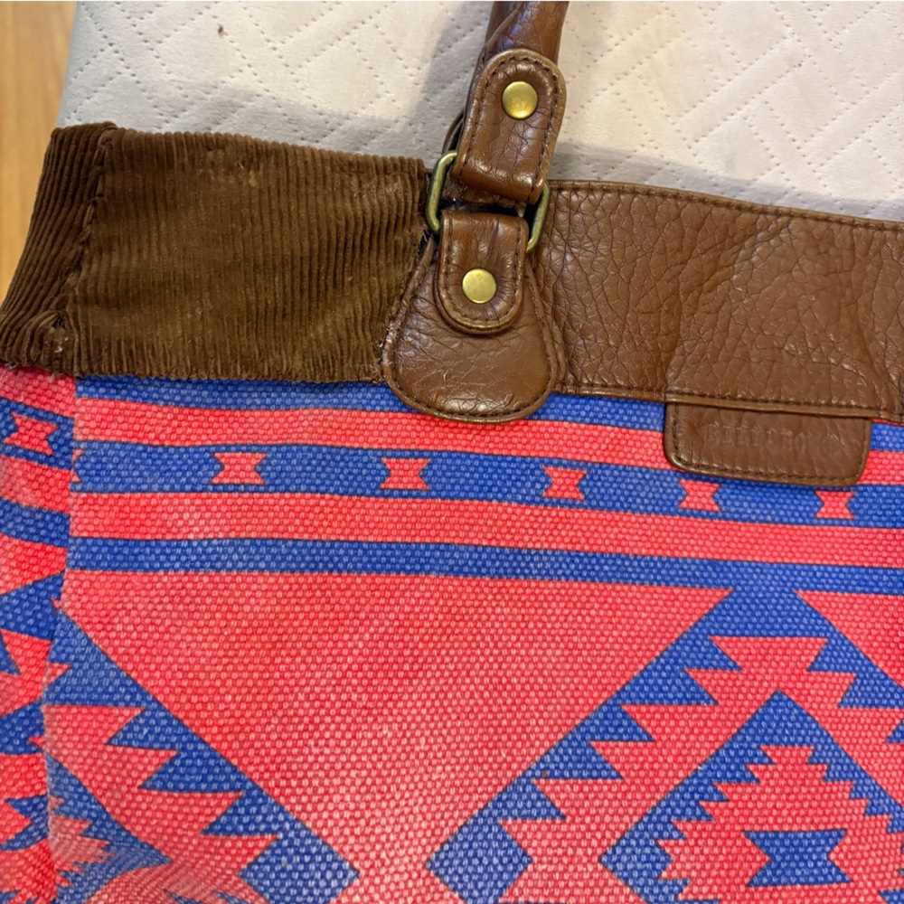 Billabong Patterned Red & Blue & White Tote Bag with Brown trim - Picture 2 of 11